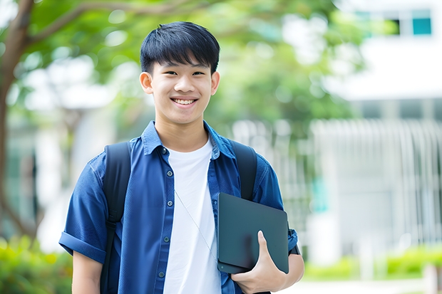 澳门大学一年学费是多少